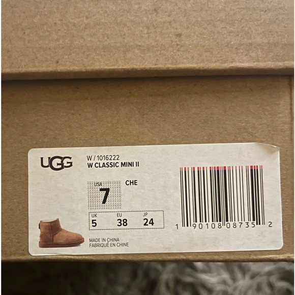 Custom made authentic Ugg Mini winter boot,chestnut, WSize 7, - Picture 8 of 8